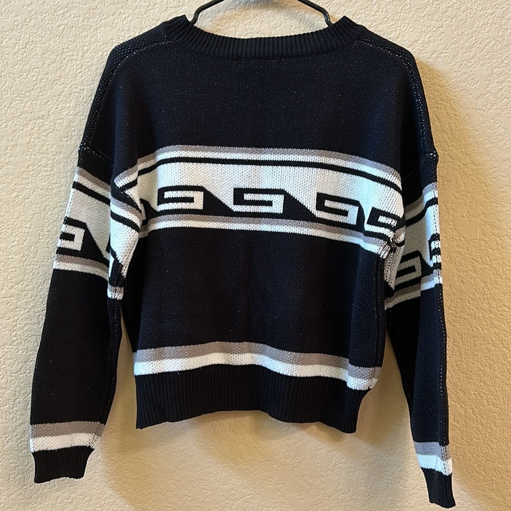 Sweater - Picture 2 of 3